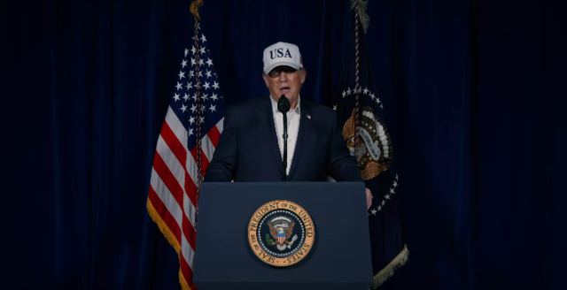 도널드 트럼프 미국 대통령이 28일(현지시간) SNS에 올린 영상을 통해 이란에 대한 공격 사실을 발표하고 있다. 트럼프 대통령 SNS