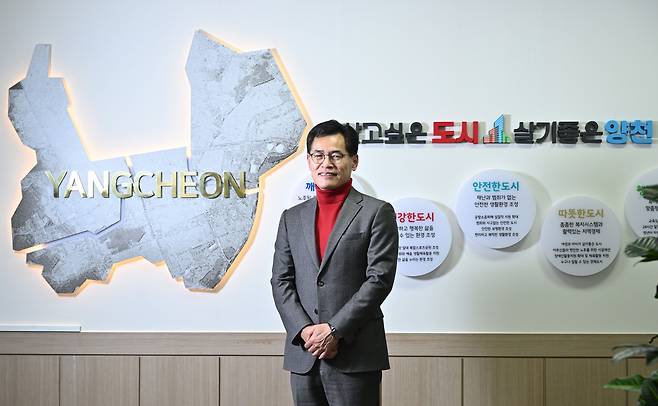 이기재 서울 양천구청장이 최근 헤럴드경제와 인터뷰에서 ‘100년 미래도시 목동 디자인 기본구상’을 밝히고 있다. 임세준 기자