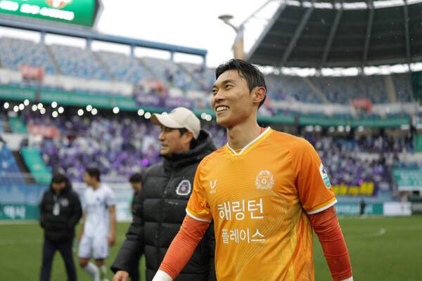 추가시간 PK 선방으로 팀을 구해낸 안양 골키퍼 김정훈. 한국프로축구연맹 제공