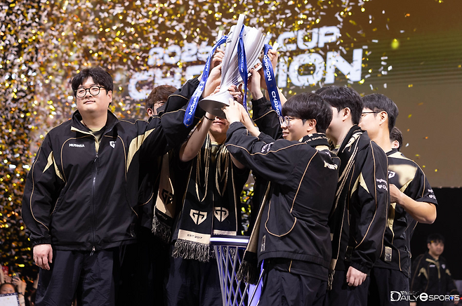 2026 LCK컵 우승 세리머니 하는 젠지.