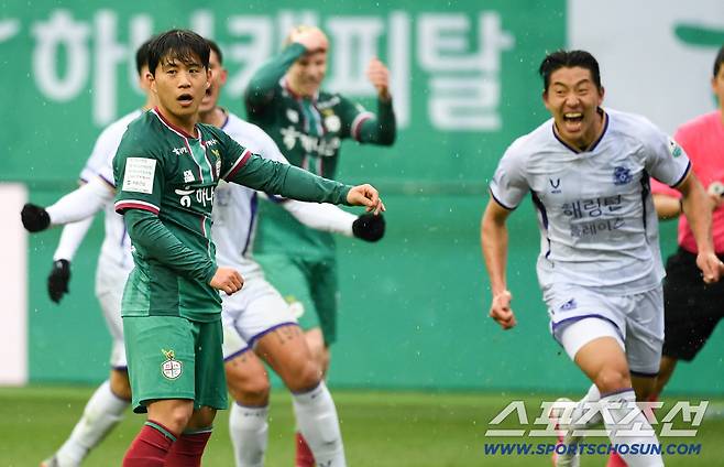 K리그1 대전하나시티즌과 FC안양의 경기가 2일 대전월드컵경기장에서 열렸다. 대전 김현욱이 페널티킥을 실축하고 있다. 대전=박재만 기자 pjm@sportschosun.com/2026.03.02/