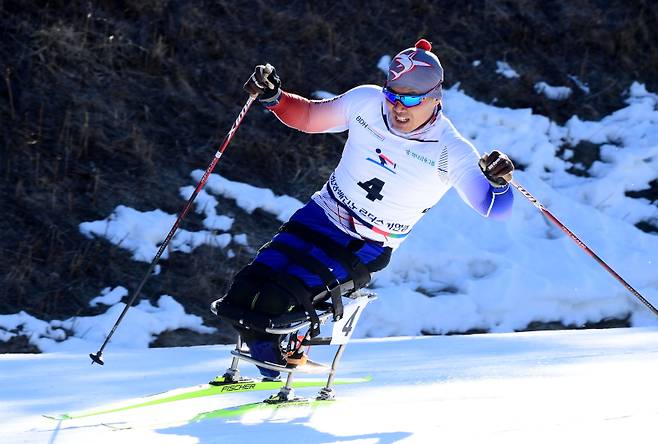 2026 밀라노·코르티나 동계패럴림픽 노르딕스키 국가대표 신의현이 크로스컨트리 훈련에서 설원을 질주하고 있다. 대한장애인체육회 제공
