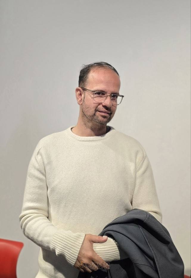 현대미술가 티노 세갈