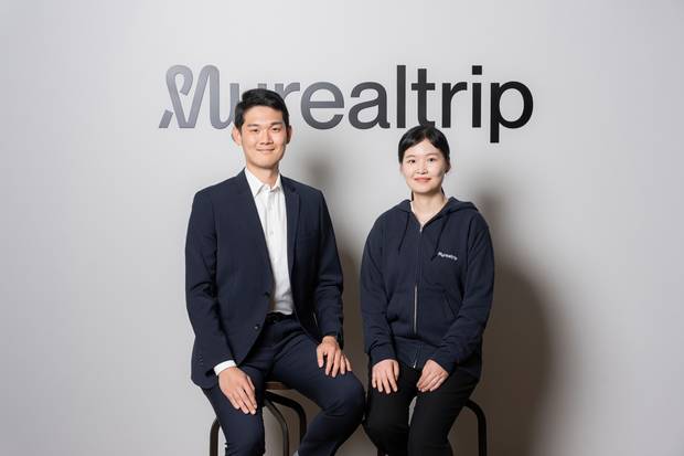 주진명(왼쪽) 마이리얼트립 CFO와 허원진 마이리얼트립 CTO. 사진 제공=마이리얼트립