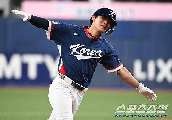 3일 일본 오사카 교세라돔에서 열린 WBC(월드베이스볼클래식) 한국과 오릭스 버팔로스의 경기. 2회초 2사 1,3루 김도영이 3점홈런을 치고 기뻐하고 있다. 오사카(일본)=허상욱 기자wook@sportschosun.com/2026.03.03/