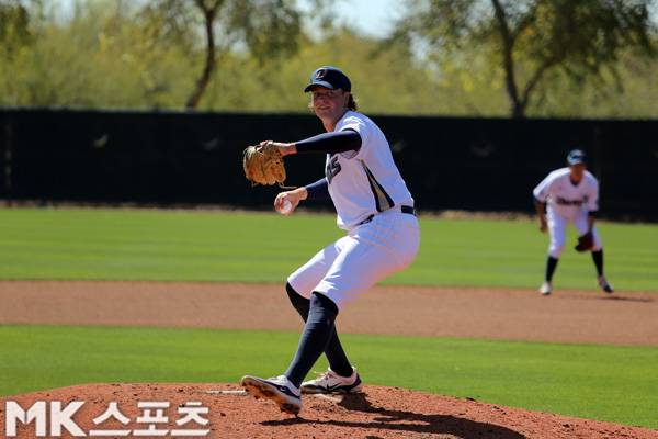 NC 선발 테일러는 3이닝 2실점 기록했다. 사진(美 글렌데일)= 김재호 특파원