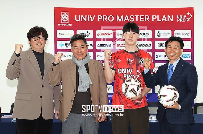 ▲ UNIV PRO 박종관 본부장 김광진 단장 장하윤 주장 오해종 감독 ⓒ곽혜미 기자