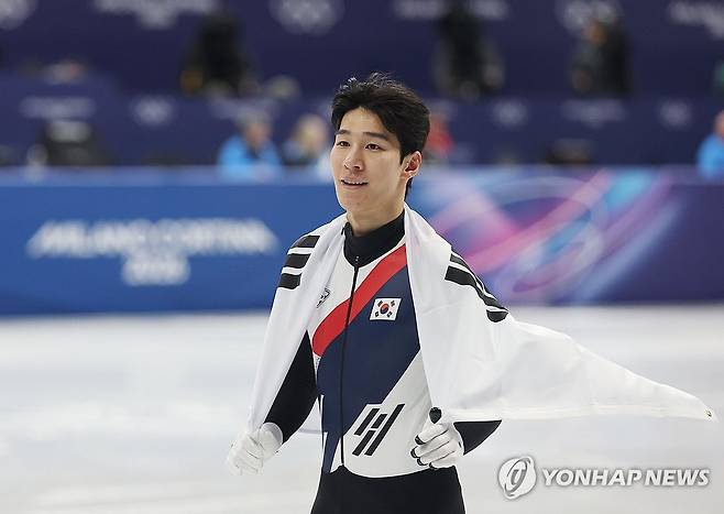 한국 쇼트트랙 국가대표 황대헌(강원도청)이 자신을 둘러싼 각종 구설수와 논란에 대해 직접 입장을 밝히겠다고 예고한 가운데 대표팀 동료 심석희의 소신 행동이 눈에 띈다. 심석희는 그간 빙상계의 여러 풍파 속에서도 자신만의 길을 걸어온 선수인 만큼, 황대헌의 결단에 공감을 표하며 힘을 실어주는 행동은 소신 있는 지지로 받아들여진다. 연합뉴스