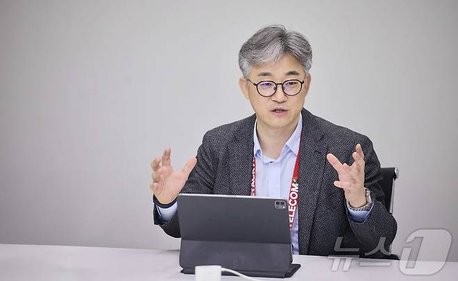 정석근 SK텔레콤 최고기술책임자(CTO) 4일(현지시간) 모바일 월드 콩그레스(MWC) 2026를 계기로 열린 간담회에서 발언하고 있다. ⓒ 뉴스1 김민수 기자
