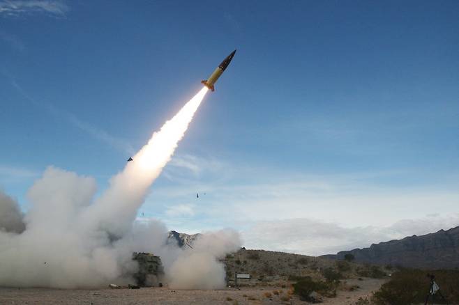 미국의 육군 지대지미사일 에이태큼스(ATACMS). 화이트샌드=AP 뉴시스