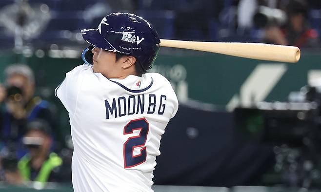 5일 일본 도코돔에서 열린 2026 월드베이스볼클래식(WBC) 조별리그 C조 1차전 한국과 체코의 경기. 1회말 1사 만루 한국 문보경이 만루 홈런을 치고 있다. 연합뉴스