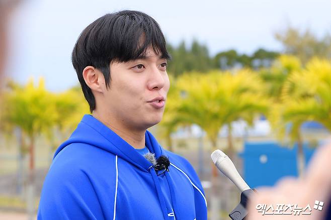 삼성 라이온즈 우완투수 원태인이 서울 청담 리온정형외과에서 재검진을 받은 결과 팔꿈치 손상 부위가 90% 이상 회복됐다는 소견이 나왔다. 오는 8일부터 캐치볼 훈련이 가능하다. 상태에 따라 단계별 투구 프로그램(ITP)을 진행할 예정이다. 엑스포츠뉴스 DB