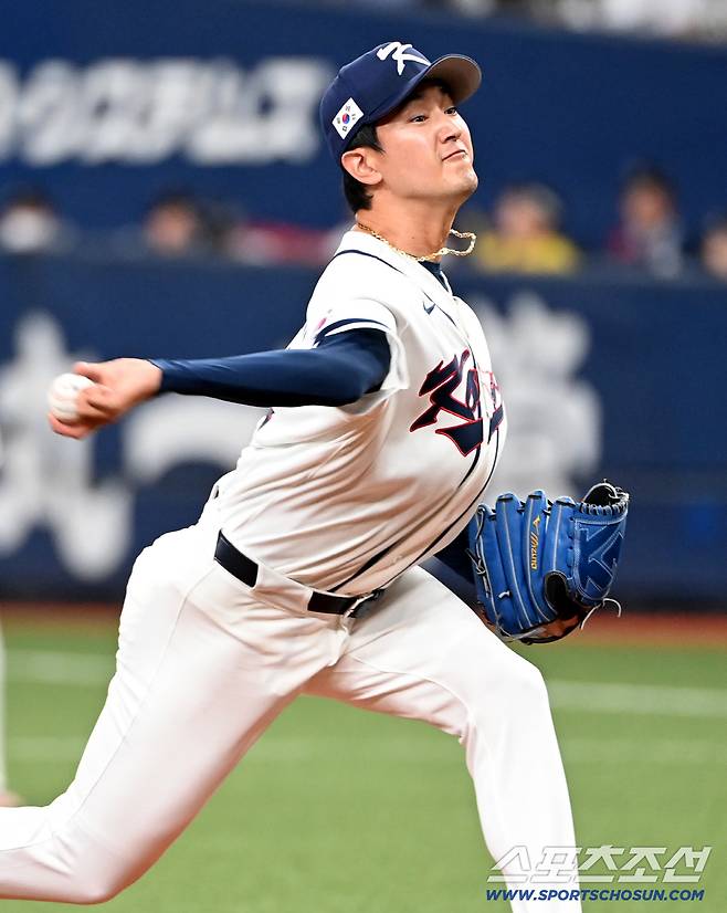2일 일본 오사카 교세라돔에서 열린 WBC(월드베이스볼클래식) 한국 대표팀과 한신 타이거즈의 경기, 5회말 한국 고영표가 역투하고 있다. 오사카(일본)=허상욱 기자wook@sportschosun.com/2026.03.02/