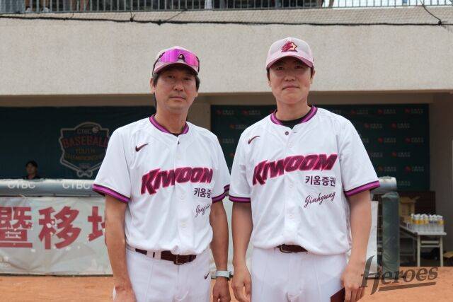 안치홍과 박진형/키움 히어로즈