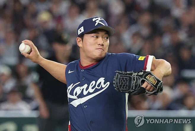 역투하는 고우석 (도쿄=연합뉴스) 임화영 기자 = 7일 일본 도쿄돔에서 열린 2026 월드베이스볼클래식(WBC) 조별리그 C조 2차전 대한민국과 일본의 경기.
6회말 한국 고우석이 역투하고 있다. 2026.3.7 hwayoung7@yna.co.kr