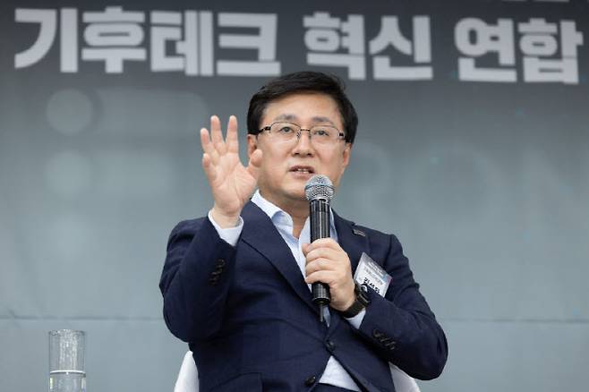 김성환 기후에너지환경부 장관이 기후테크 혁신 연합 출범식 1차 간담회에서 발언하고 있다.(사진=기후에너지환경부)