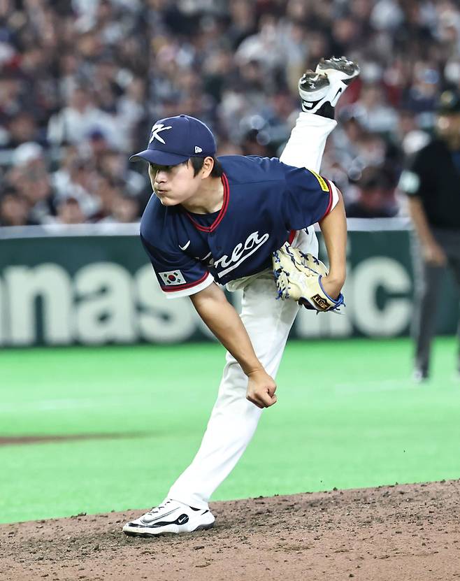 김택연이 역투를 펼치고 있다. 사진 | 연합뉴스