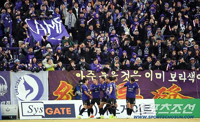 K리그1 FC안양과 제주SK의 경기가 8일 안양종합운동장에서 열렸다. 안양 마테우스가 선취골을 넣은 뒤 환호하고 있다. 안양=박재만 기자 pjm@sportschosun.com/2026.03.08/