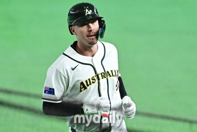 5일 일본 도쿄돔에서 열린 2026 월드 베이스볼 클래식(WBC) 조별리그 대만-호주 경기. KIA 소속의 호주 제리드 데일이 내야 땅볼에 아쉬워했다./도쿄(일본)=한혁승 기자 hanfoto@mydaily.co.kr