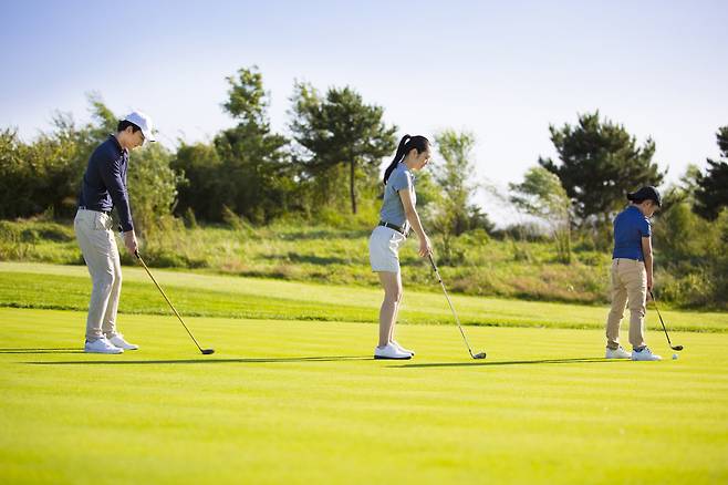 최근 한국 사회에 부의 대물림 현상이 가속화하고 있다. GETTYIMAGES