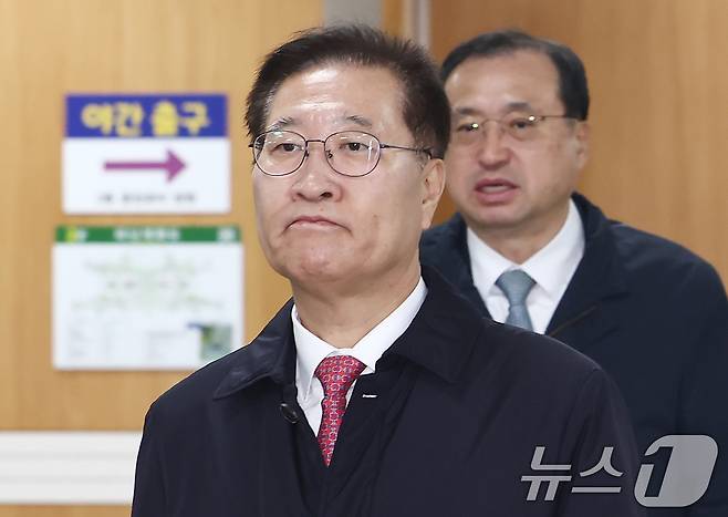 박성재 전 법무부 장관이 9일 오전 서울 서초구 서울중앙지방법원에서 열린 내란가담 및 김건희 수사무마 1심 속행 공판에 출석하고 있다. 2026.3.9 ⓒ 뉴스1 김민지 기자