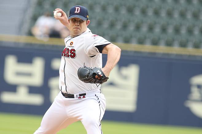 ▲ 2022년 두산에서 뛰었던 로버트 스탁은 희귀 질환이 발견돼 결국 수술대에 오른다 ⓒ 두산 베어스