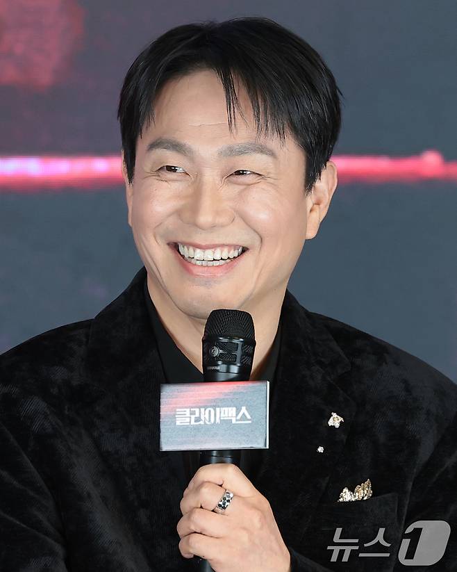 배우 오정세가 10일 오후 서울 구로구 디큐브시티 더세인트에서 열린 ENA 새 월화드라마 ‘클라이맥스’(각본 이지원, 신예슬/연출 이지원) 제작발표회에서 인사말을 하고 있다. ‘클라이맥스’는 대한민국 최고의 자리에 서기 위해 권력의 카르텔에 뛰어든 검사 방태섭(주지훈 분)과 그를 둘러싼 이들의 치열한 생존극을 그린 작품이다. 2026.3.10 ⓒ 뉴스1 권현진 기자