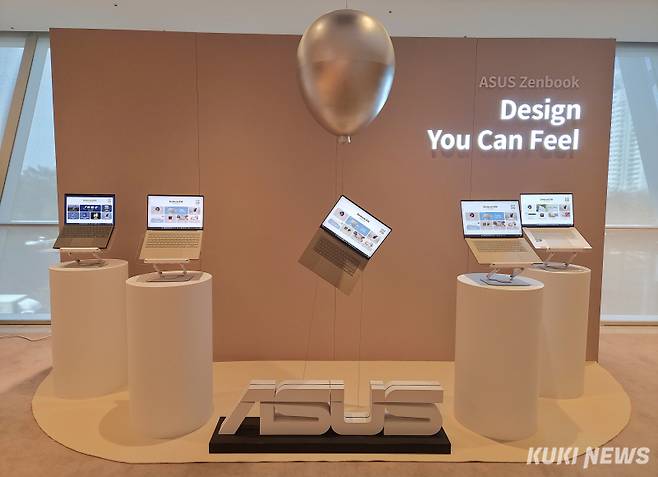 10일 서울 마포구 호텔 나루 서울 엠갤러리에서 열린 젠북(Zenbook) 신제품 행사에서 젠북 라인업이 전시되어 있다. 이혜민 기자