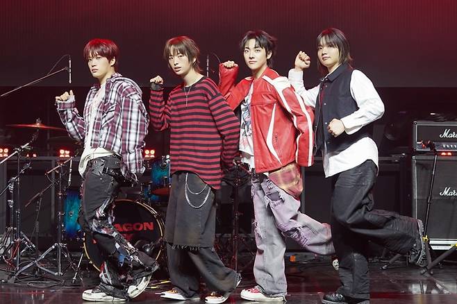드래곤포니는 10일 오후 2시 서울 서대문구 예스24 원더로크홀에서 미니 3집 '런 런 런' 쇼케이스를 열었다. 안테나 제공