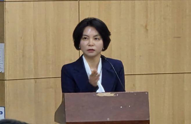 이인아 현대자동차 상무가 '수소경제 민간투자 지속·확대를 위한 정책 방향 토론회'에서 발언하고 있다./사진=유선일 기자