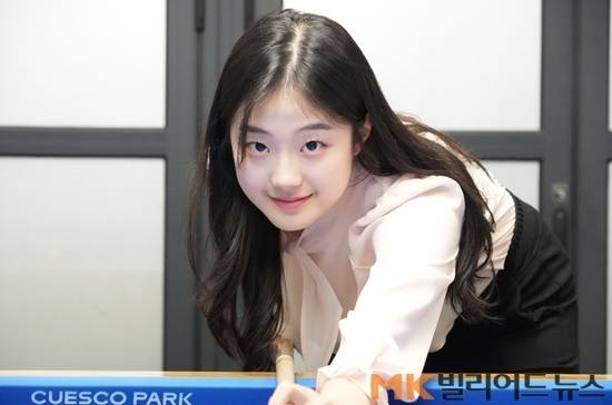 한체대 4학년인 허채원은 선수로서 바쁜 일정을 소화하는 가운데에서도 학업을 게을리 하지 않고 있다. 아직까지 휴학한 적이 없고, 지난 3년 동안 장학금도 놓치지 않았다.