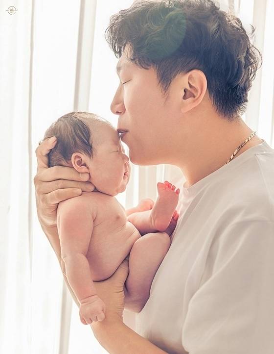 기증자 박성배씨가 생전 딸과 함께한 모습. 한국장기조직기증원 제공