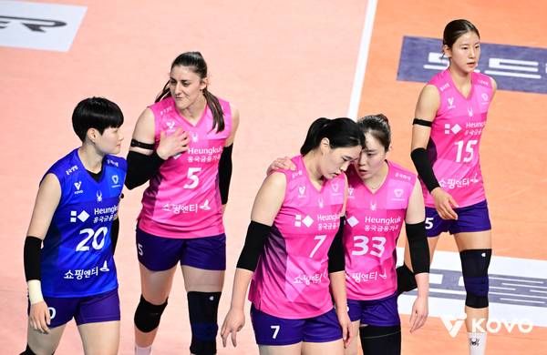 지난 13일 김천 한국도로공사에 패한 인천 흥국생명. /KOVO제공