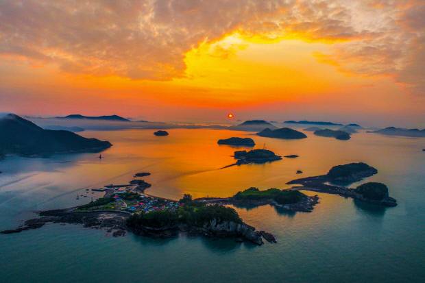 여수 사도 일출 풍경.