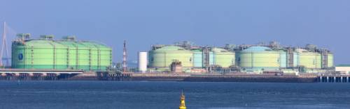 미국과 이스라엘의 공습을 받은 이란의 호르무즈 해협 봉쇄 영향으로 액화천연가스(LNG) 가격 상승 우려가 커지고 있다. 4일 국내 최대 규모의 액화천연가스 저장능력을 갖추고 있는 인천 연수구 송도 한국가스공사 인천생산기지 내 LNG 저장탱크 모습. 연합뉴스