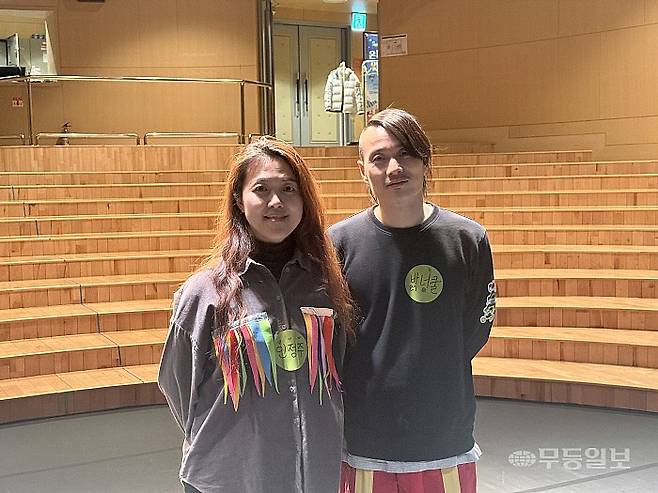 어린이 교육 프로그램 ‘온몸으로 얍! 얍! 얍’을 진행한 인정주, 밝넝쿨 안무가.