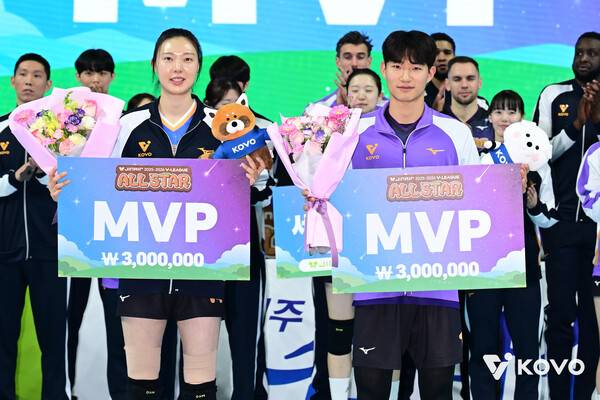 양효진(왼쪽). ⓒKOVO