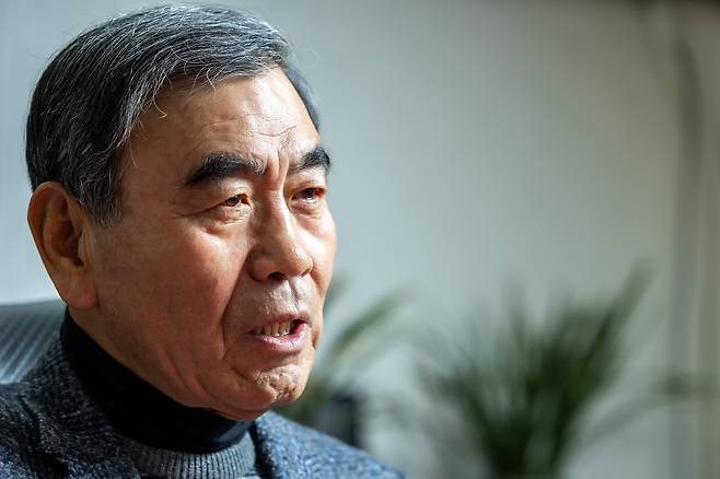 2022년 12월 이상희 전 국방부 장관이 주간조선과 신년 인터뷰를 하고 있다./이신영 영상미디어 기자