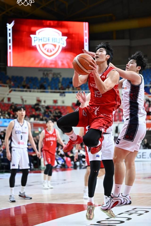 이도헌은 11점 3리바운드 2어시스트를 기록, 깜짝 활약했다. 사진=KBL 제공