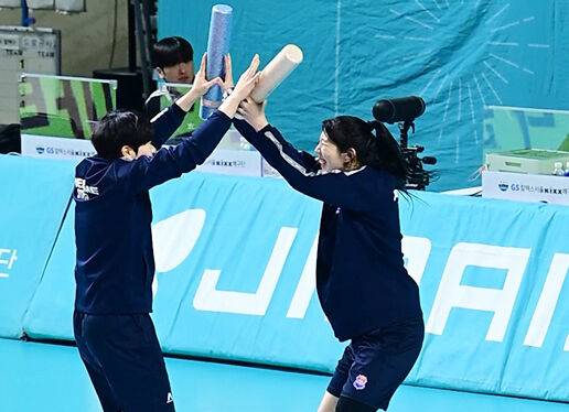 8번 공 넘기기를 성공시킨 뒤 기뻐하는 이예은 / 동영상 캡처.