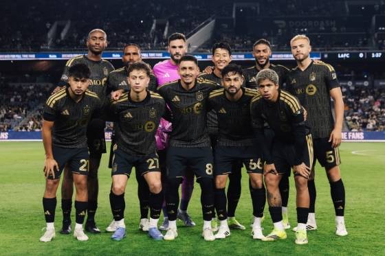 15일 오전 11시 30분(한국시간) 미국 로스앤젤레스 BMO 스타디움에서 열린 2026 미국 메이저리그사커(MLS) 4라운드 세인트루이스 시티 경기에 나선 LAFC 베스트 11. /사진=로스앤젤레스FC 공식 사회관계망서비스(SNS)