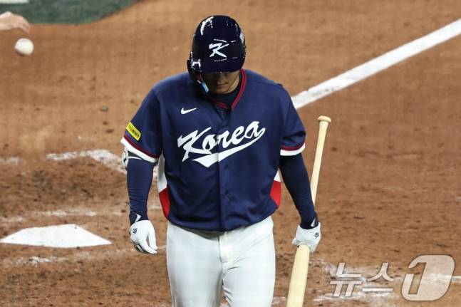 타점 1위 문보경이 삼진으로 돌아서고 있다. /사진=뉴스1