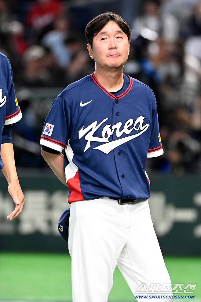 일본 도쿄돔에서 열린 WBC(월드베이스볼클래식) 한국과 호주의 경기, 한국이 승리하며 8강행을 확정했다. 류지현 감독이 기뻐하고 있다. 도쿄(일본)=허상욱 기자wook@sportschosun.com/2026.03.09/