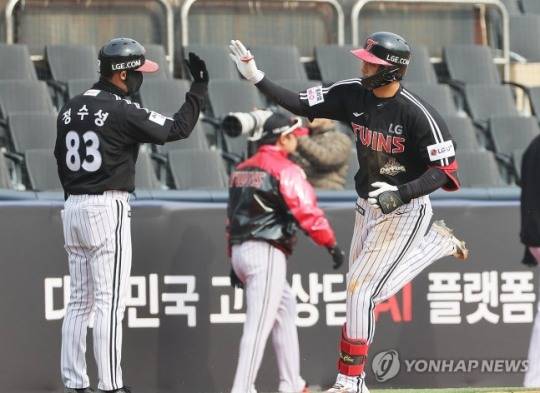 LG 추세현 '투런 홈런' / 사진=연합뉴스