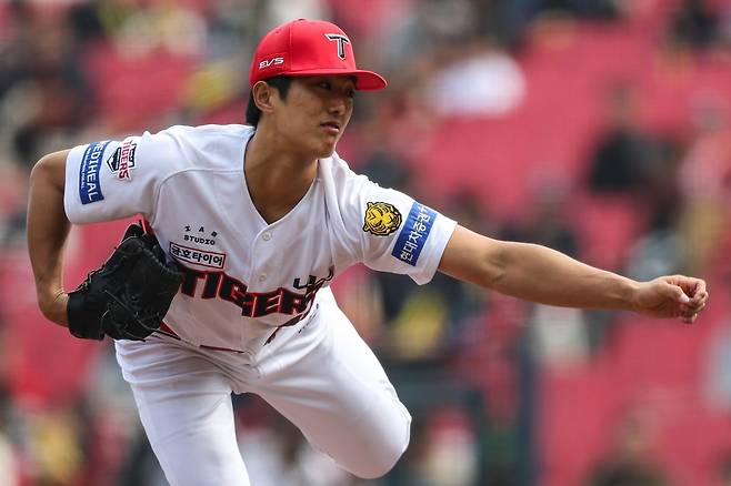 KIA 이의리는 2026시즌 공격적인 투구 스타일을 앞세워 반등을 예고헀다. 사진제공|KIA 타이거즈