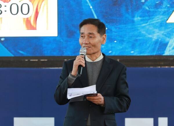 2023년 창원국제민주영화제 개막식에서 인사말을 하는 고인. 필자 제공