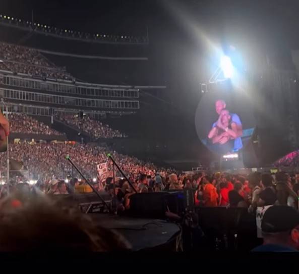 콜드플레이 키스캠 사진 The Oprah Podcast/Instagram