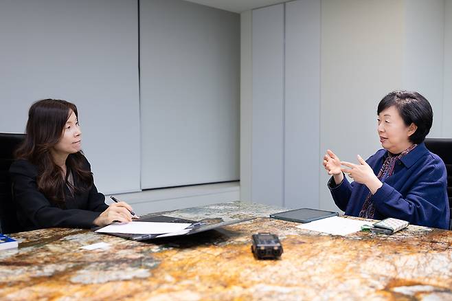 대담 중인 김영선 소장(좌)과 박영란 교수(우).(이준호 기자)