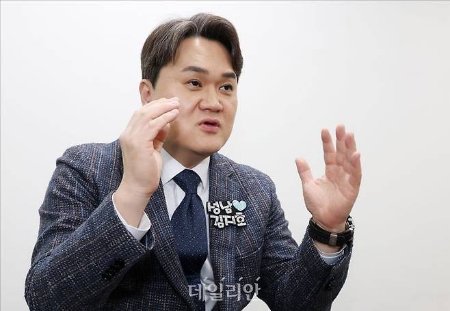 김지호 더불어민주당 대변인이 지난달 10일 오후 국회 소통관 회의실에서 데일리안과 인터뷰를 하고 있다. ⓒ데일리안 홍금표 기자