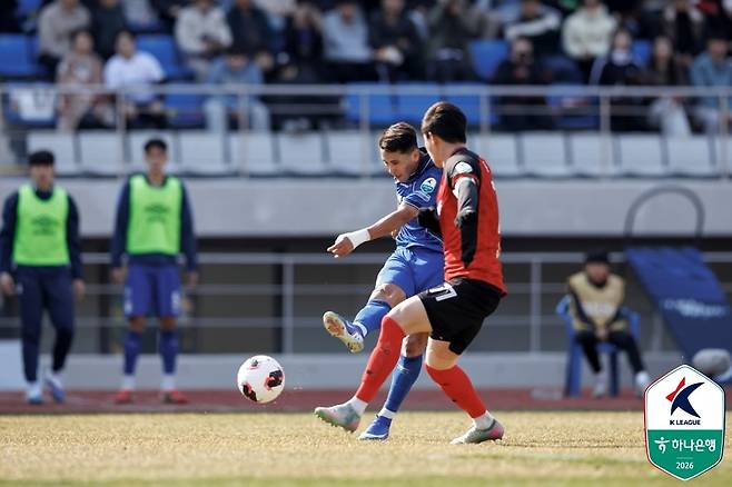 21일 김해FC와의 K리그2 4라운드 경기 후반 22분 추가골을 넣은 수원 삼성 헤이스. /프로축구연맹